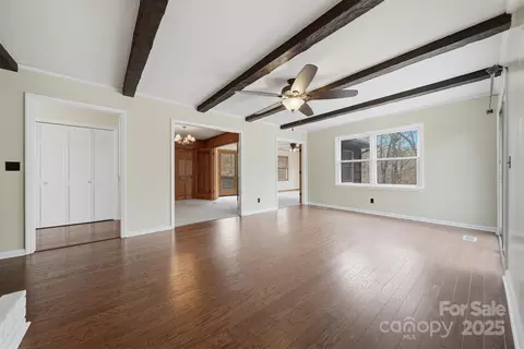 Living - 219 Settlemyre Rd, Morganton, NC 28655 photo 5 of 9