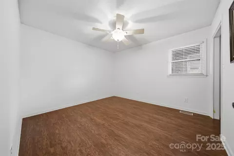 Bedroom - 219 Settlemyre Rd, Morganton, NC 28655 photo 3 of 5