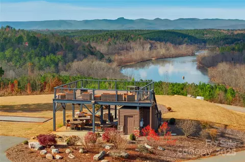 161 W Settings Nw Blvd NW, Valdese, NC 28690 photo 12