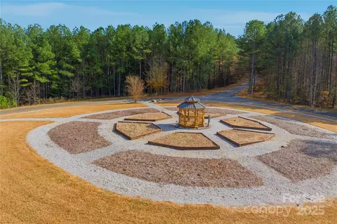 161 W Settings Nw Blvd NW, Valdese, NC 28690 photo 14