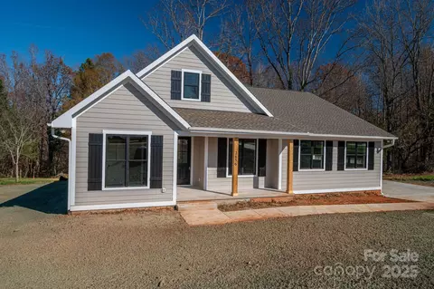 2656 Polo Ln, Maiden, NC 28650