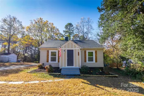 1220 Milton Ave, Kannapolis, NC 28081