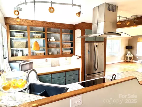 Kitchen - 114 Broadway Ave, Tryon, NC 28782 photo 3 of 3