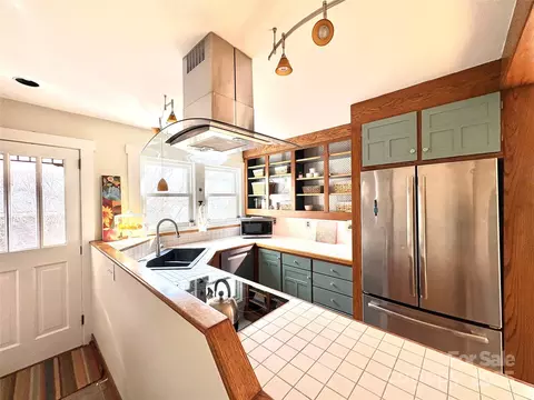 Kitchen - 114 Broadway Ave, Tryon, NC 28782 photo 1 of 3