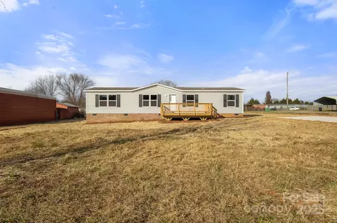 135 Rock Olive Dr, Rockwell, NC 28138