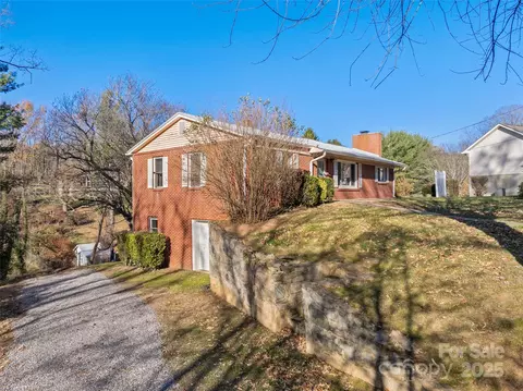 56 Woodruff St, Canton, NC 28716