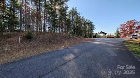 1111 Table View Dr, Morganton, NC 28655 photo 2