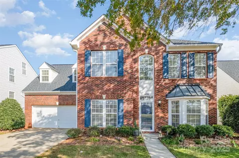 6836 Olmsford Dr, Huntersville, NC 28078