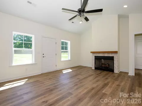 Living - 224 Gulledge Parker Rd, Monroe, NC 28112 photo 3 of 4