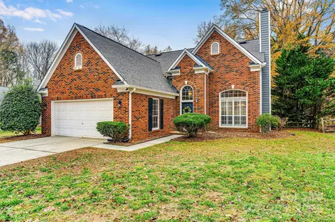 14232 Misty Brook Ln, Charlotte, NC 28273