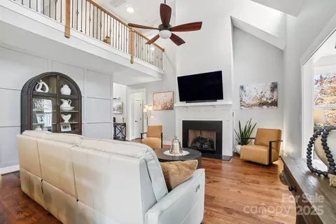 Living - 1007 Flat Rock Dr, Monroe, NC 28110 photo 2 of 4