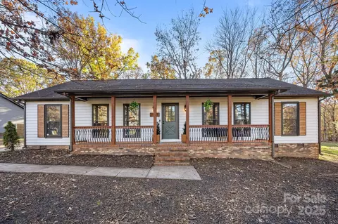 11018 Painted Tree Rd, Charlotte, NC 28226