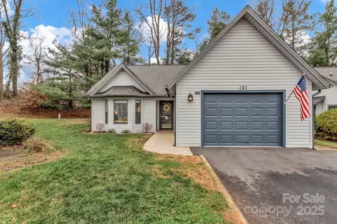 121 Cimarron Dr, Asheville, NC 28803