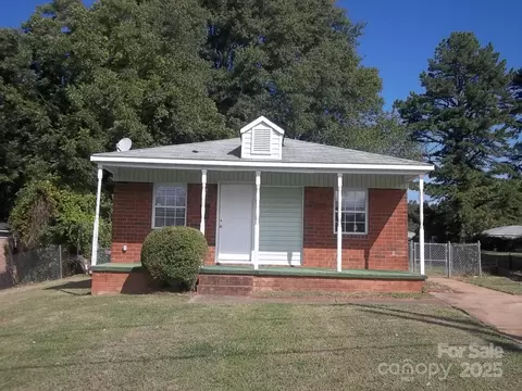2614 Dundeen St, Charlotte, NC 28216