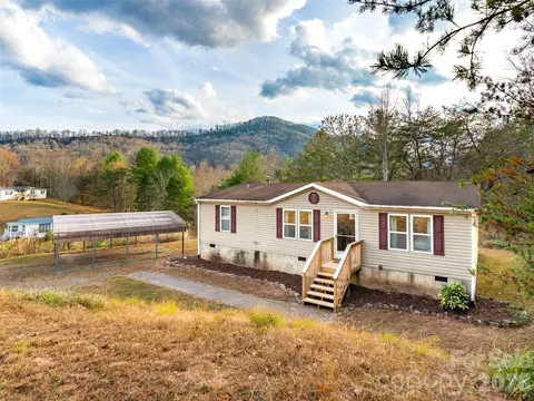 46 Misty Ridge Ln, Leicester, NC 28748