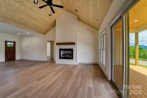 70 Knox Best St, Clyde, NC 28721 photo 6