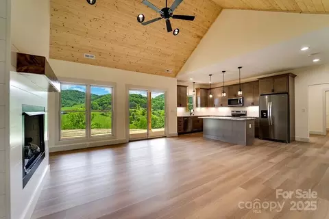 70 Knox Best St, Clyde, NC 28721 photo 7