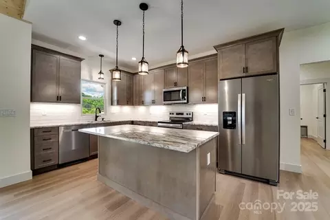 70 Knox Best St, Clyde, NC 28721 photo 9