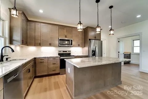 70 Knox Best St, Clyde, NC 28721 photo 8