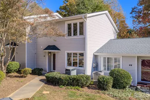 43 Hollybrook Dr, Asheville, NC 28803