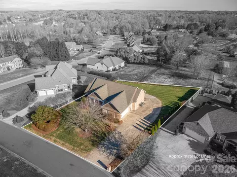 View/Area - 2616 Nicklaus Ne Ct NE, Conover, NC 28613 photo 2 of 7