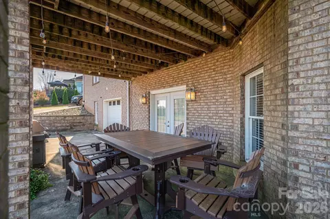 Exterior - 2616 Nicklaus Ne Ct NE, Conover, NC 28613 photo 6 of 7