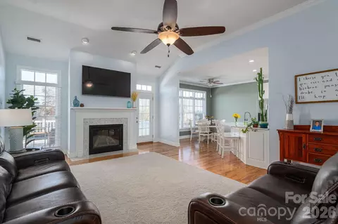 Living - 2616 Nicklaus Ne Ct NE, Conover, NC 28613 photo 1 of 3