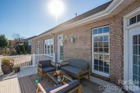 Exterior - 2616 Nicklaus Ne Ct NE, Conover, NC 28613 photo 4 of 7