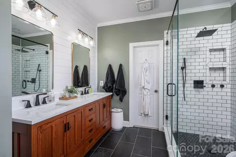 Bath - 2616 Nicklaus Ne Ct NE, Conover, NC 28613 photo 1 of 4