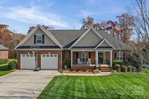 4616 Mcchesney Dr, Gastonia, NC 28056