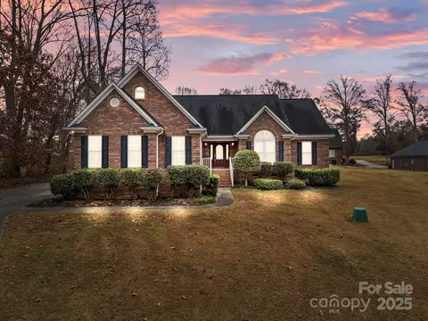 1053 Rosewood Dr, China Grove, NC 28023