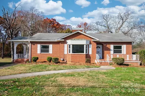 313 17th Nw St NW, Hickory, NC 28601