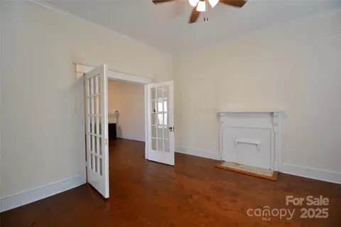 Living - 512 2nd St, Spencer, NC 28159 photo 4 of 4