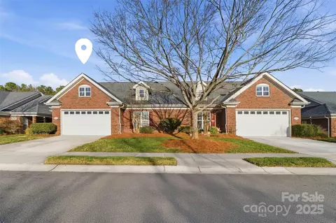 10100 Dominion Village Dr, Charlotte, NC 28269