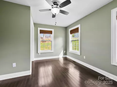 Bedroom - 3367 Thickety Rd, Clyde, NC 28721 photo 4 of 5