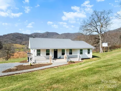 Exterior - 3367 Thickety Rd, Clyde, NC 28721 photo 2 of 5