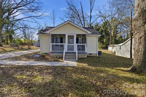 107 Belton Ave, Mount Holly, NC 28120