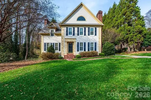 560 20th Avenue Nw Ct NW, Hickory, NC 28601