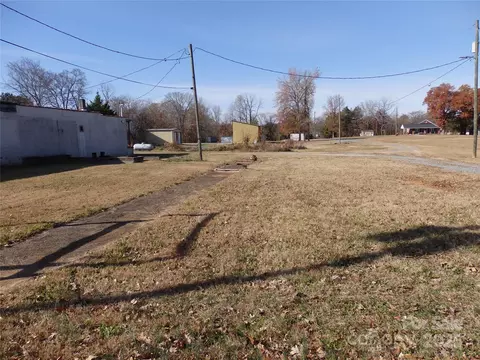 166 S Main St, Denton, NC 27239 photo 3