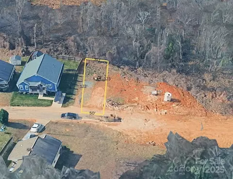 2741 Celia Ave, Charlotte, NC 28216