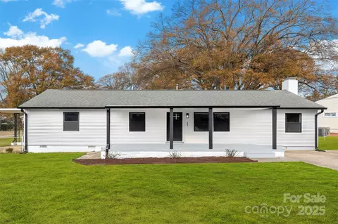 907 N Broad St, Gastonia, NC 28054