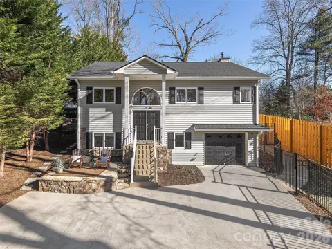 17 Lake Ave, Black Mountain, NC 28711
