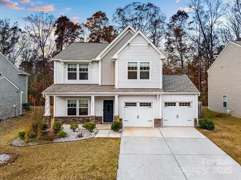4224 Stockbrook Dr, Charlotte, NC 28215