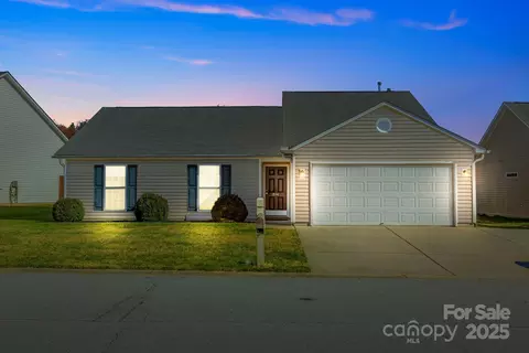 284 Mud Creek Rd, Fletcher, NC 28732