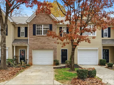 7715 Abigail Glen Dr, Charlotte, NC 28212