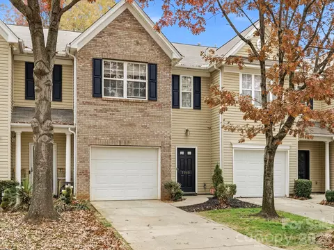 7715 Abigail Glen Dr, Charlotte, NC 28212