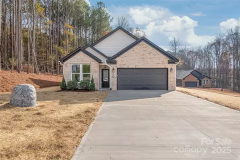 9013 Wagon Trl, Lincolnton, NC 28092