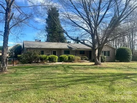 Other - 325 Sheldon St, Hudson, NC 28638 photo 2 of 11