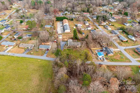 View/Area - 325 Sheldon St, Hudson, NC 28638 photo 7 of 11