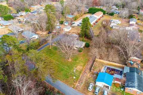 View/Area - 325 Sheldon St, Hudson, NC 28638 photo 4 of 11